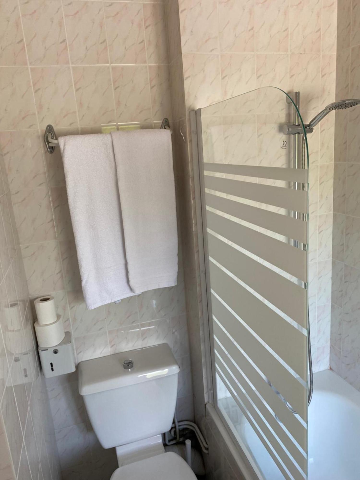 Hotel Les trois maures à Verdun-sur-le-Doubs Chambre photo